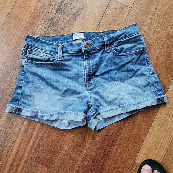 J.Crew Trademark Light Wash Denim Rolled Shorts Size 29 - Picture 4 of 10